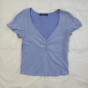 Brandy Melville Blue White Floral V-Neck Short Sleeve Crop Top